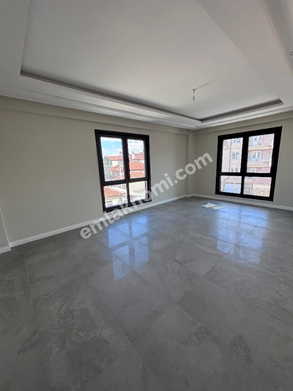 Karaman Siyahser Mahallesi Satılık 4+1 Daire - Fotoğraf 2