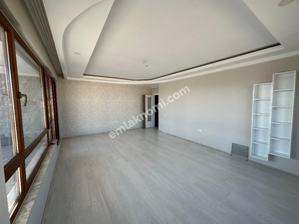Karaman Pirireis Mahallesi Satılık 4+1 Daire - Fotoğraf 8