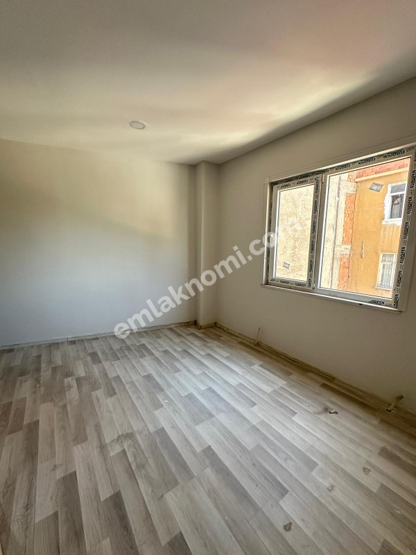 Karaman Ahiosman Mahallesi Kiralık 2+1 Ofis - Fotoğraf 3