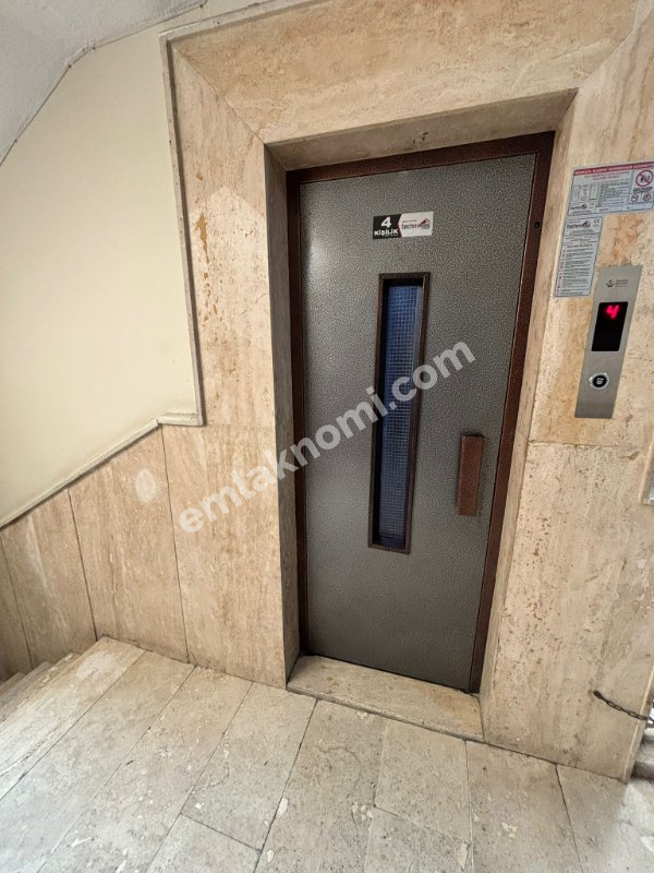 Karaman Fenari Mahallesi Satılık 2+1 Ofis - Fotoğraf 6