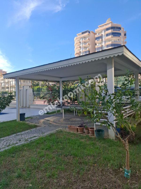 Antalya Mahmutlar Mahallesi Satılık 1+1 Daire - Fotoğraf 1