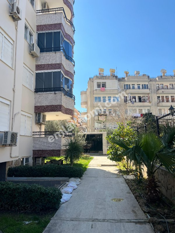 Antalya Mahmutlar Mahallesi Kiralık 2+1 Daire - Fotoğraf 6