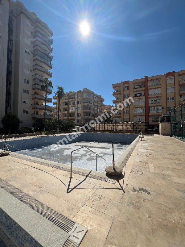 Antalya Mahmutlar Mahallesi Kiralık 2+1 Daire - Fotoğraf 31