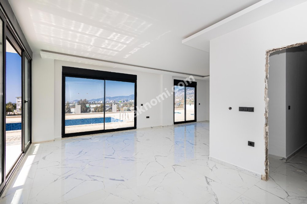 Antalya Kargıcak Mahallesi Satılık 4+1 Villa - Fotoğraf 30