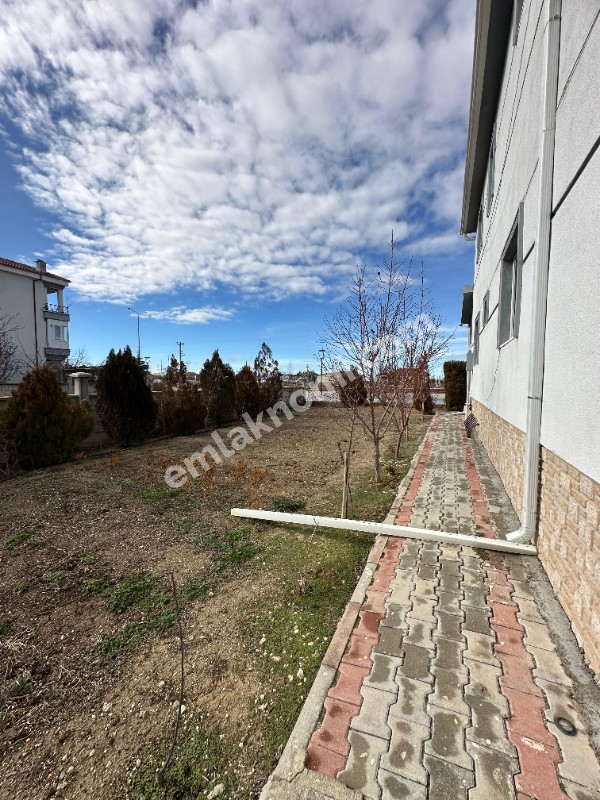 Karaman Yenişehir Mahallesi Satılık 4+1 Müstakil Ev | Emlakmaster - Fotoğraf 4