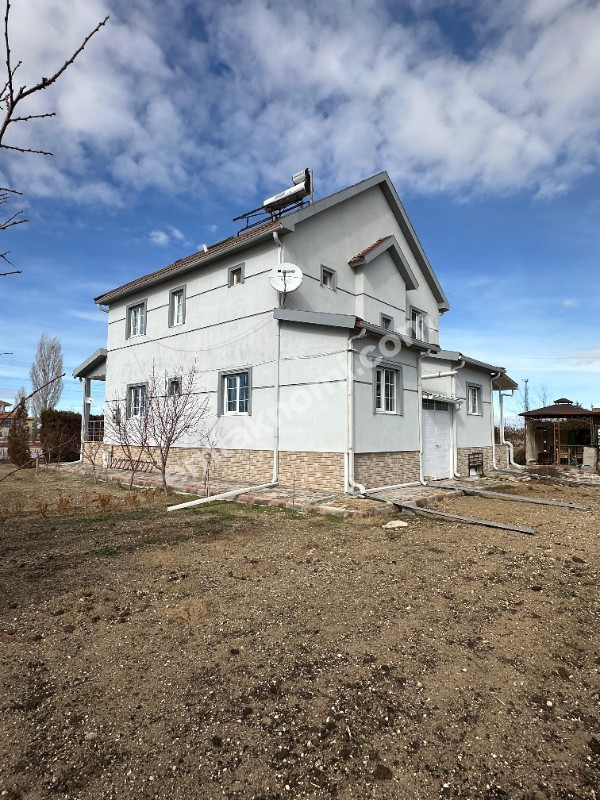 Karaman Yenişehir Mahallesi Satılık 4+1 Müstakil Ev | Emlakmaster - Fotoğraf 6