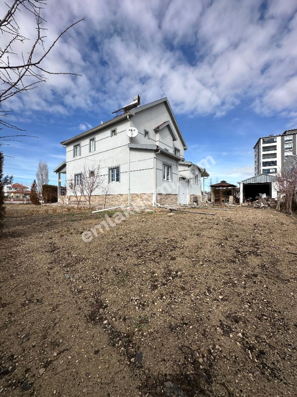 Karaman Yenişehir Mahallesi Satılık 4+1 Müstakil Ev | Emlakmaster - Fotoğraf 13