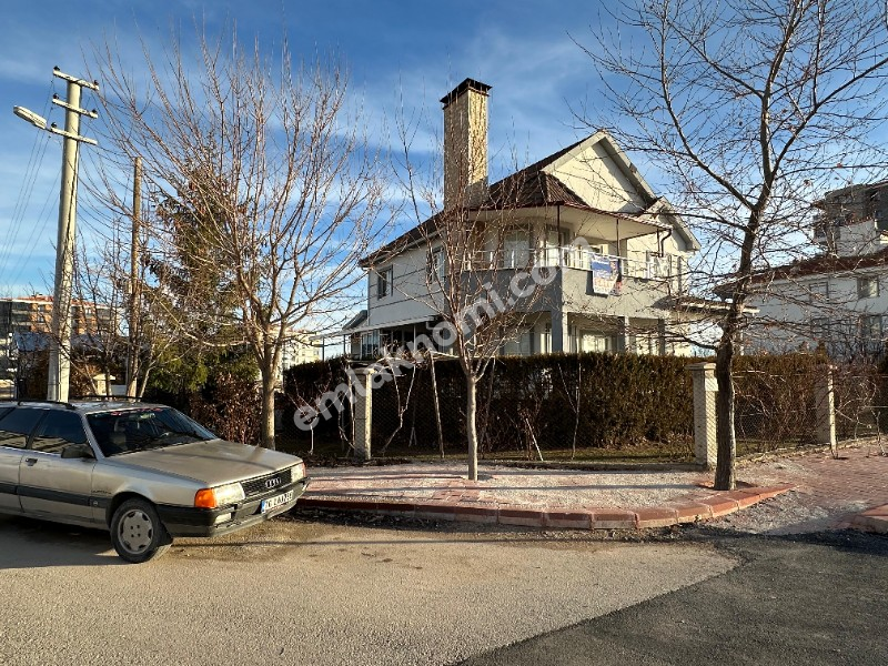 Karaman Yenişehir Mahallesi Satılık 4+1 Müstakil Ev | Emlakmaster - Fotoğraf 25
