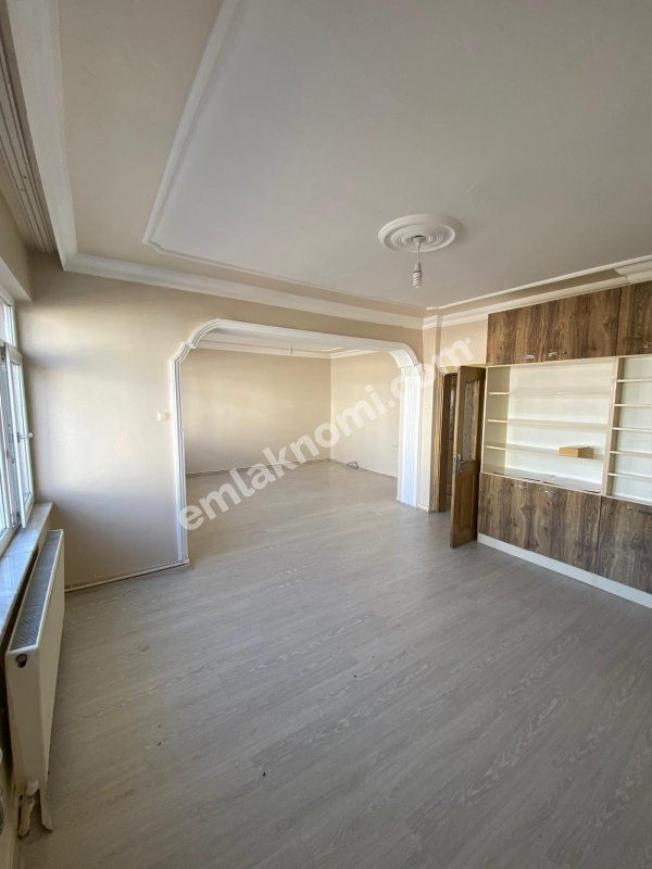 Karaman Alişahane Mahallesi Satılık 2+1 Daire - Fotoğraf 3