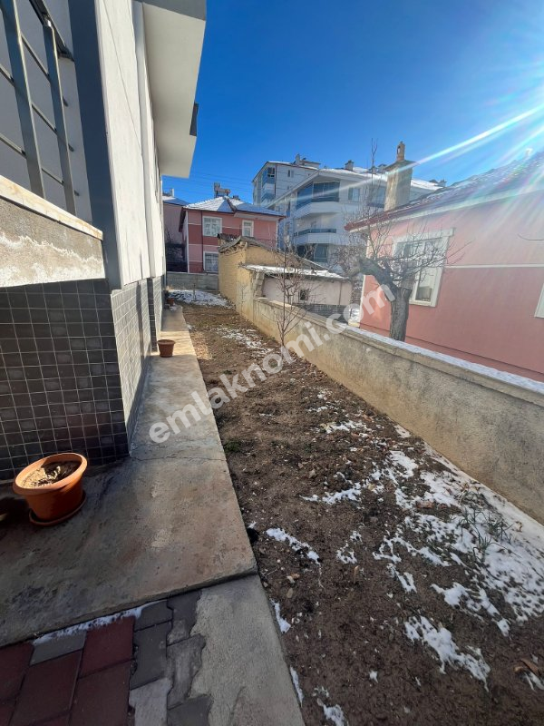 Karaman Karamanoğlu Mehmet Bey Mahallesi Satılık 3+1 Daire - Fotoğraf 5