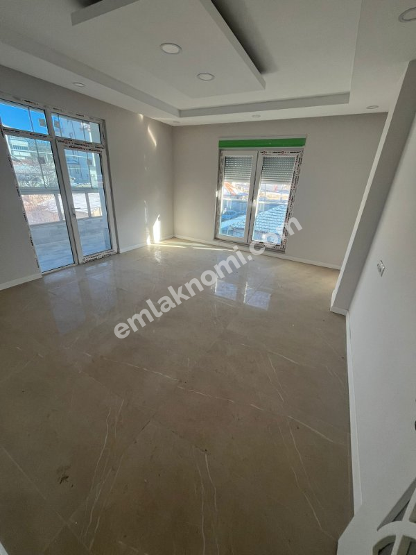 Karaman Karamanoğlu Mehmet Bey Mahallesi Satılık 3+1 Daire - Fotoğraf 23