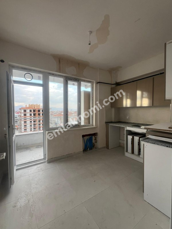 Konya Erenler Mahallesi Satılık 3+1 Daire - Fotoğraf 8