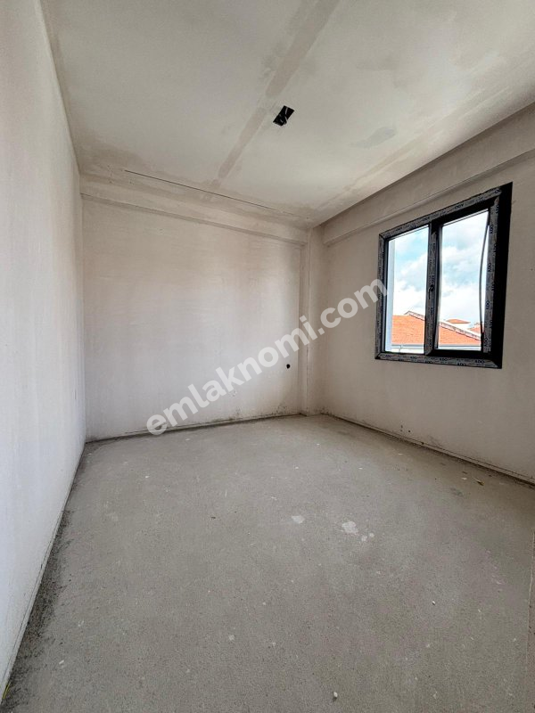 Karaman Abbas Mahallesi Satılık 1+1 Apart - Fotoğraf 3