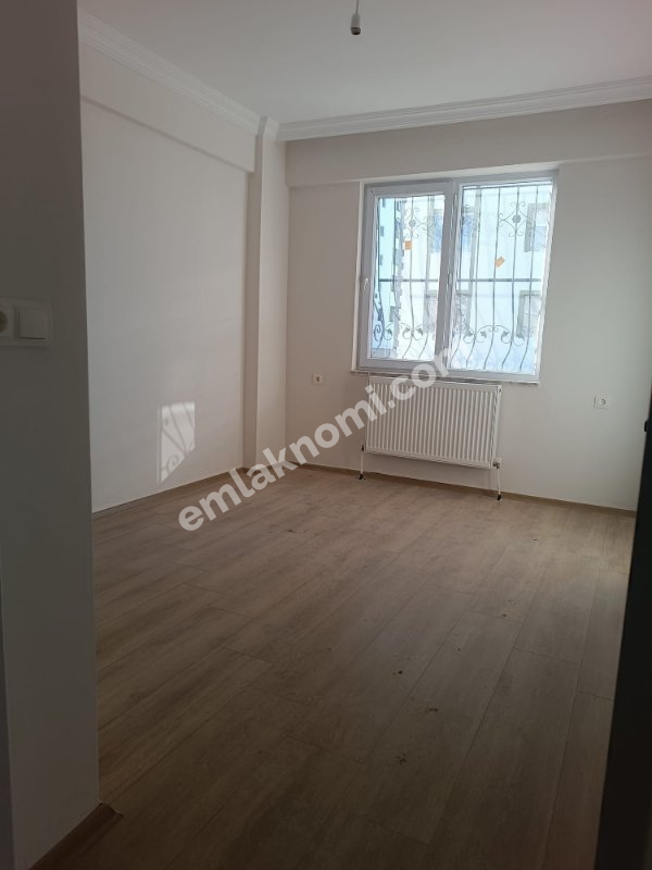 Ereğli Toros Mahallesi Satılık 1+1 Apart - Fotoğraf 8