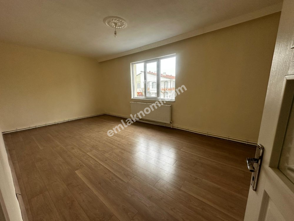 Karaman Sümer Mahallesi Kiralık 3+1 Daire - Fotoğraf 3