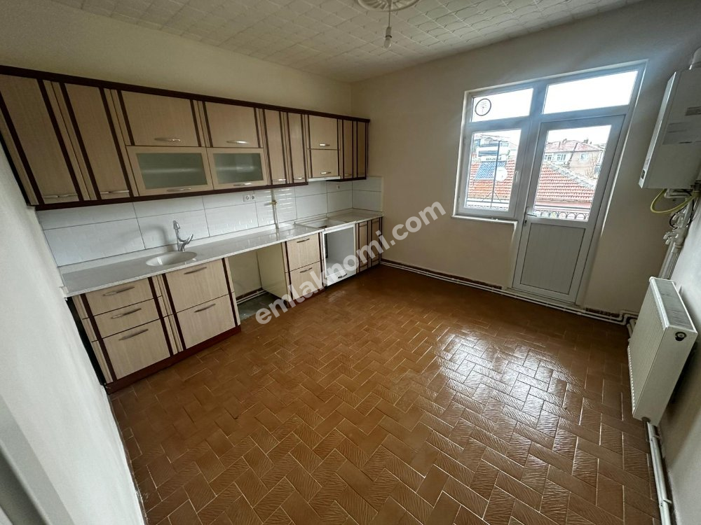 Karaman Sümer Mahallesi Kiralık 3+1 Daire - Fotoğraf 8