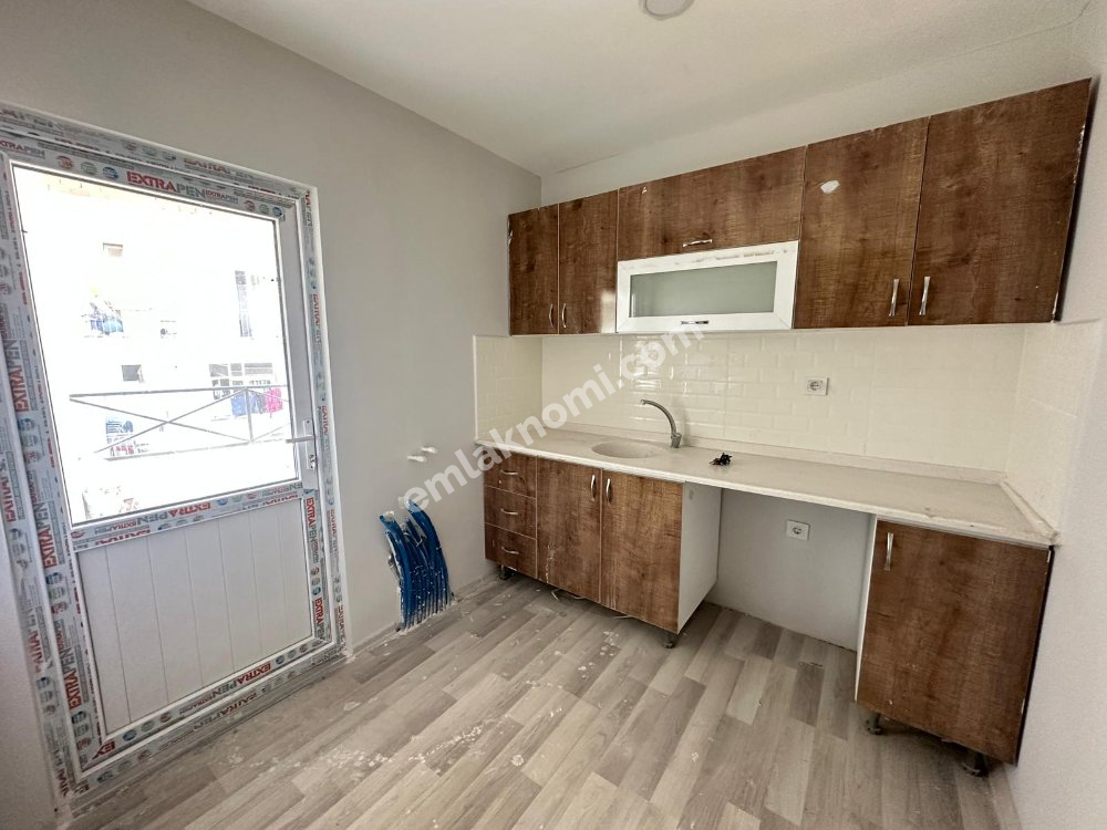 Karaman Tahsin Ünal Mahallesi Satılık 2+1 Daire - Fotoğraf 2