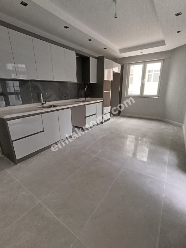 Karaman Cedit Mahallesi Satılık 3+1 Daire - Fotoğraf 3