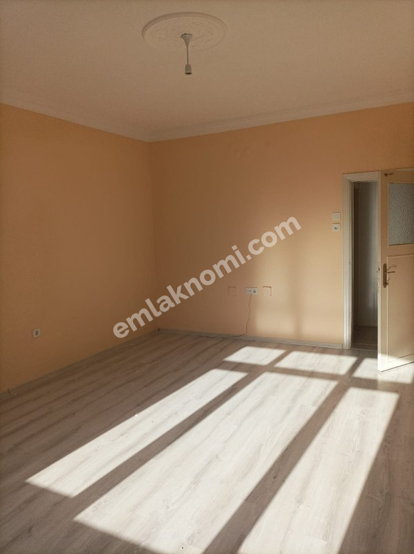 Karaman Kazım Karabekir Paşa Mahallesi Kiralık 3+1 Daire - Fotoğraf 7