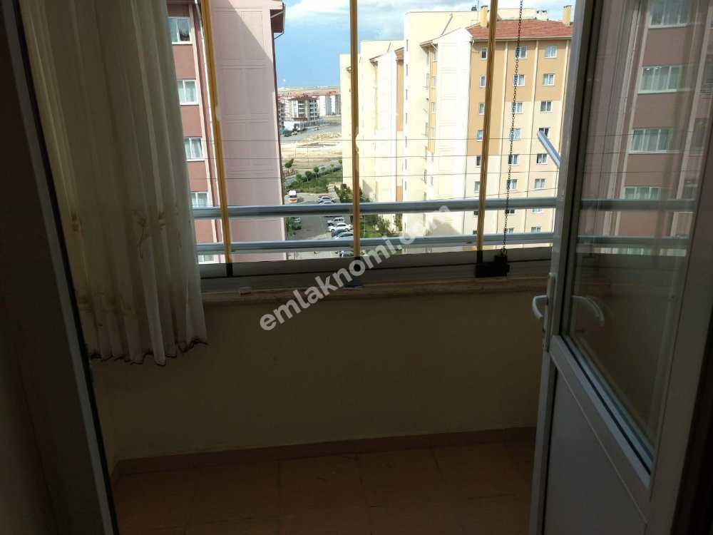 Karaman Başakşehir Mahallesi Kiralık 2+1 Daire | Emlakmaster - Fotoğraf 3