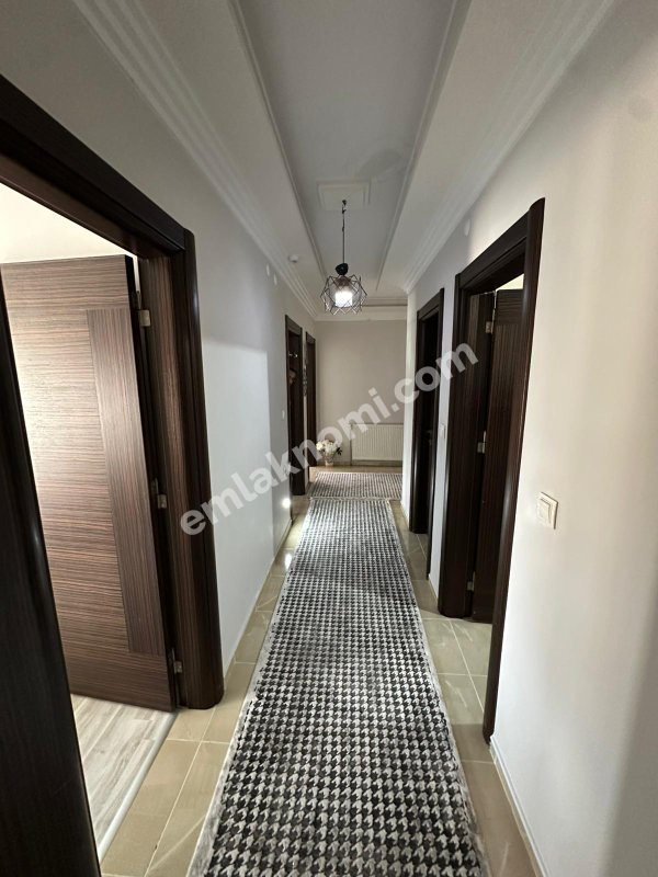 Karaman Pirireis Mahallesi Satılık 4+1 Daire | Emlakmaster - Fotoğraf 16