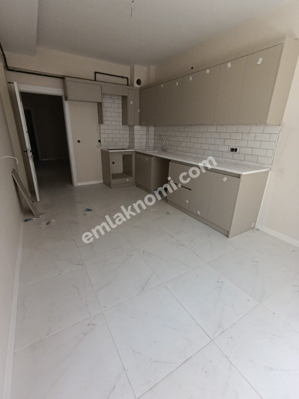 Karaman Abbas Mahallesi Satılık 2+1 Daire - Fotoğraf 7