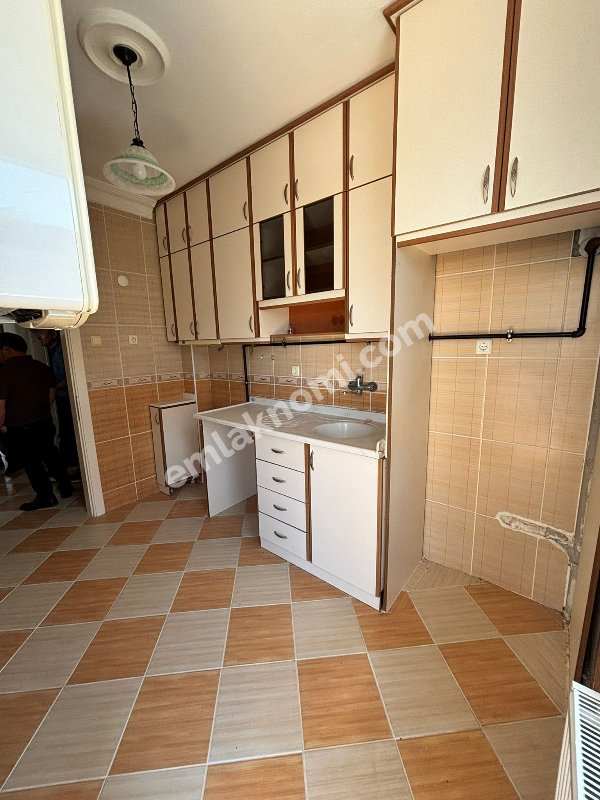 Karaman Ahmet Yesevi Mahallesi Satılık 2+1 Daire - Fotoğraf 7