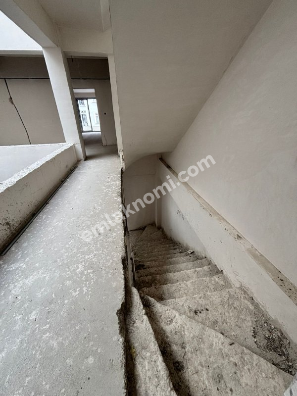 Karaman Abbas Mahallesi Satılık 1+1 Apart - Fotoğraf 1