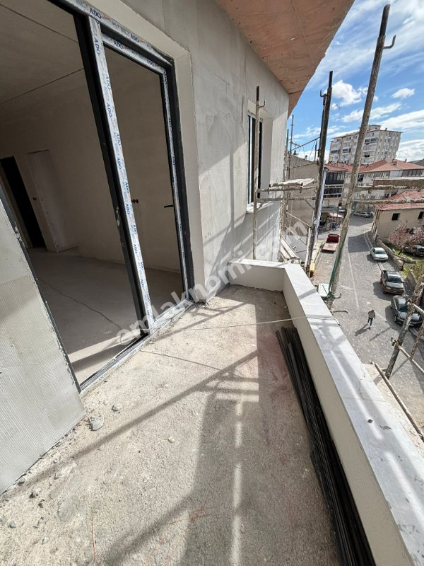 Karaman Abbas Mahallesi Satılık 1+1 Apart - Fotoğraf 6