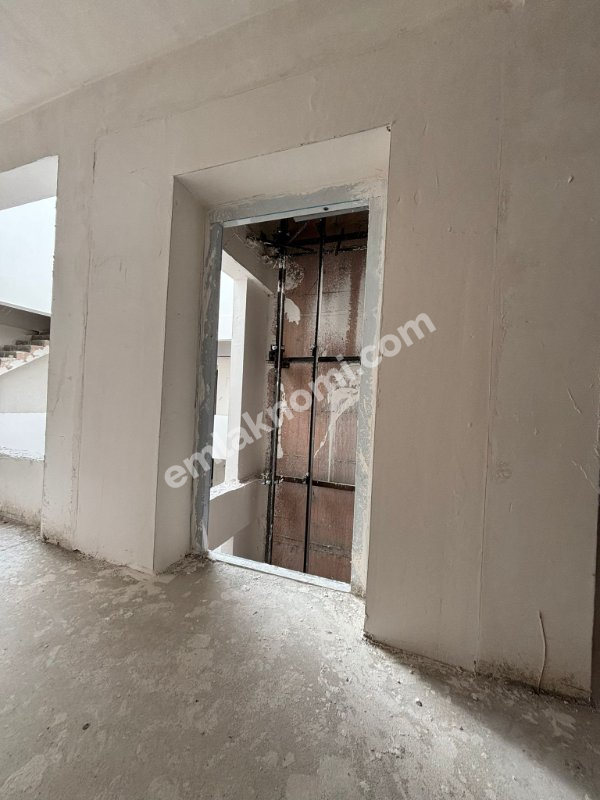 Karaman Abbas Mahallesi Satılık 1+1 Apart - Fotoğraf 8