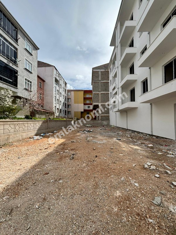 Karaman Abbas Mahallesi Satılık 1+1 Apart - Fotoğraf 13