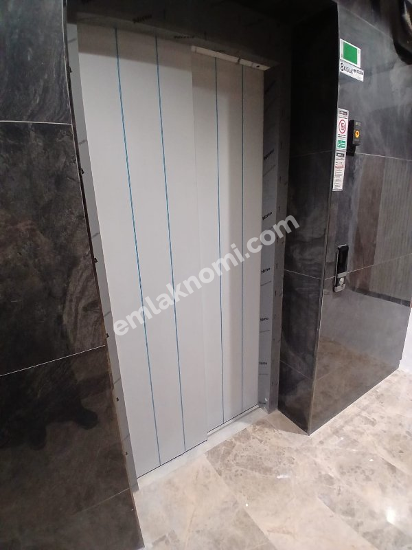 Karaman Çeltek Mahallesi Satılık 4+1 Daire - Fotoğraf 3