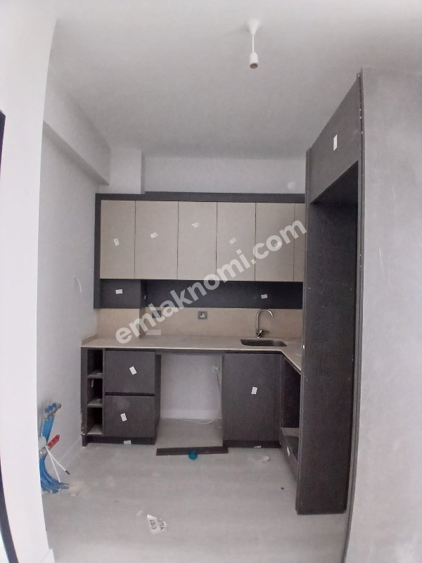 Karaman Hamidiye Mahallesi Satılık 1+1 Apart - Fotoğraf 4