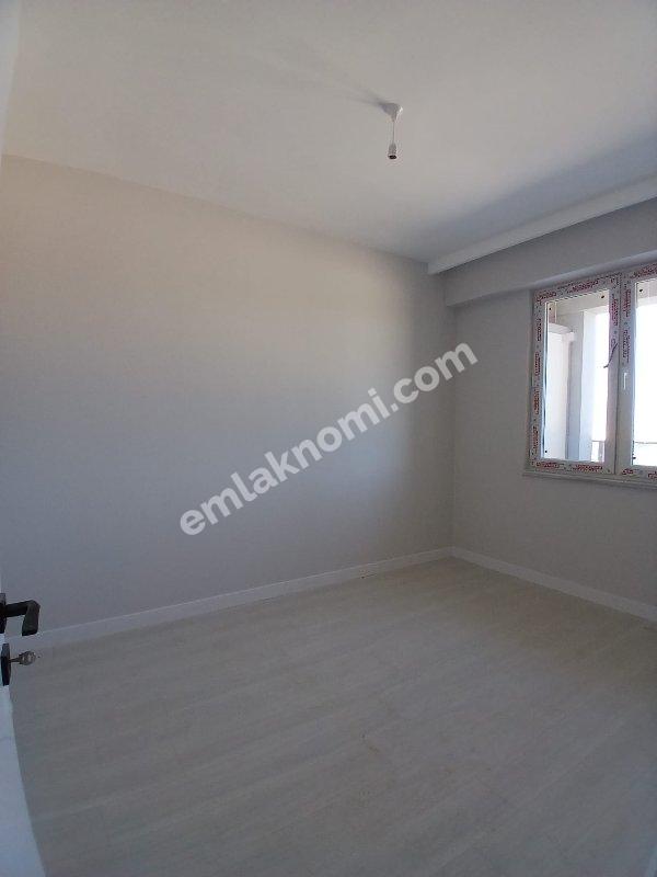Karaman Hamidiye Mahallesi Satılık 1+1 Apart - Fotoğraf 8
