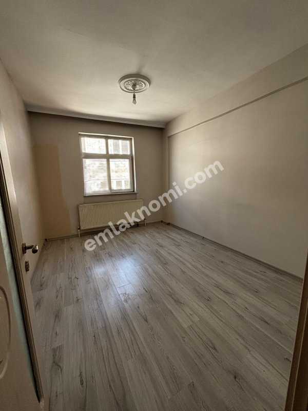 Karaman Cedit Mahallesi Satılık 2+1 Daire - Fotoğraf 2