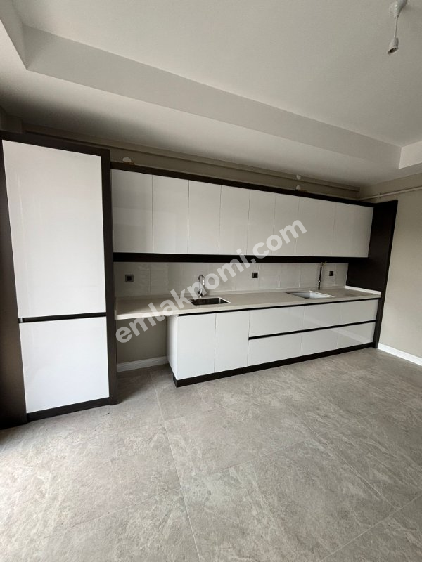 Karaman Sümer Mahallesi Satılık 3+1 Daire - Fotoğraf 3