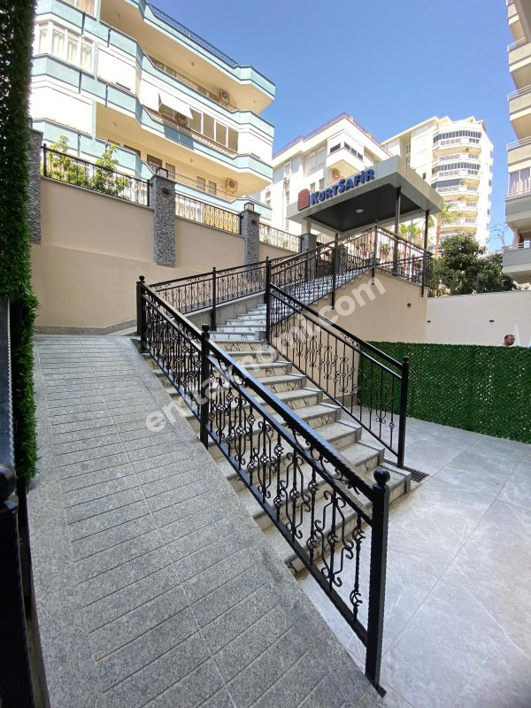 Antalya Alanya Satılık 2+1 Daire - Fotoğraf 21