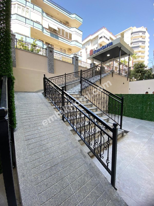 Antalya Alanya Satılık 2+1 Daire - Fotoğraf 22