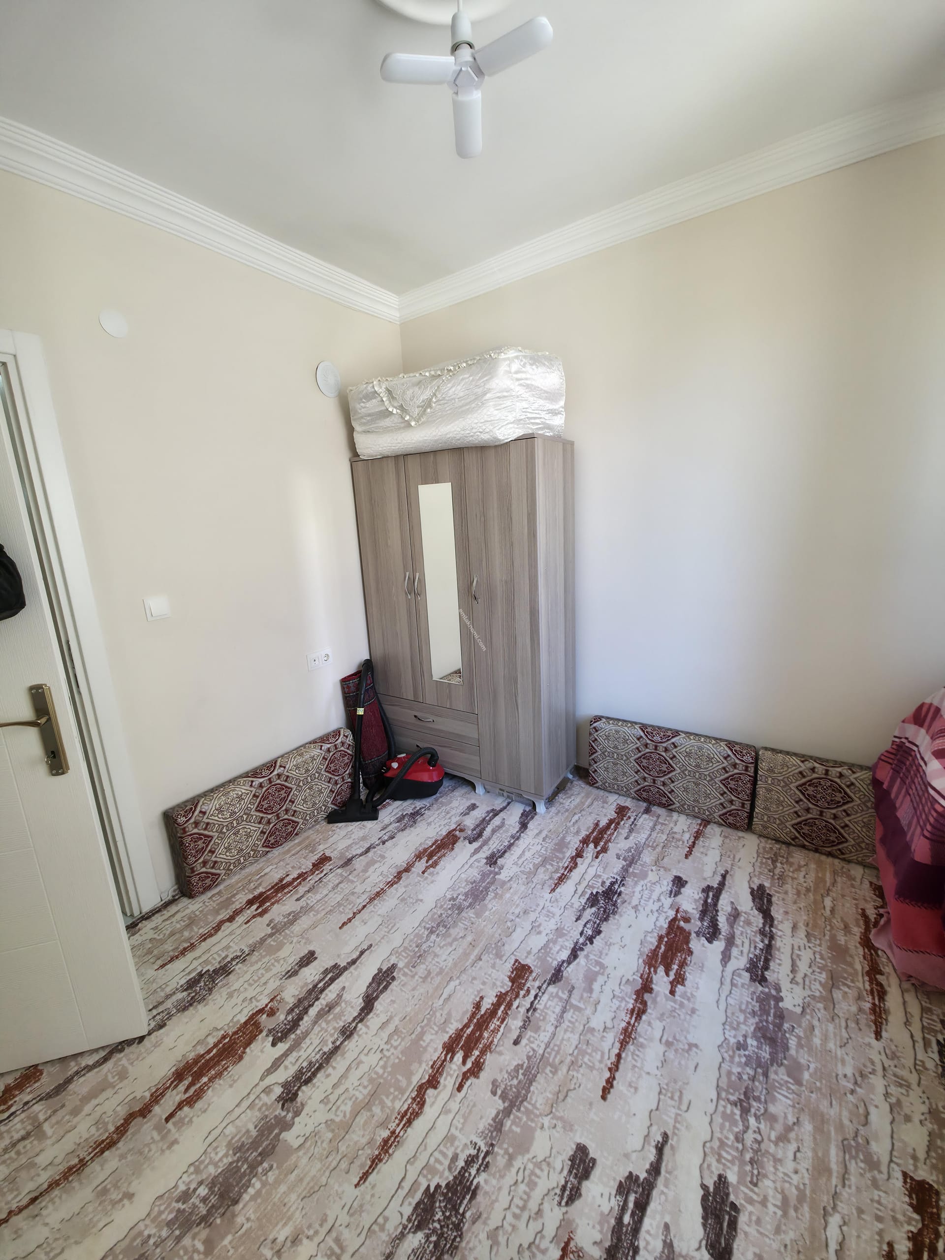 Karaman Abbas Mahallesi Satılık 1+1 Apart - Fotoğraf 5